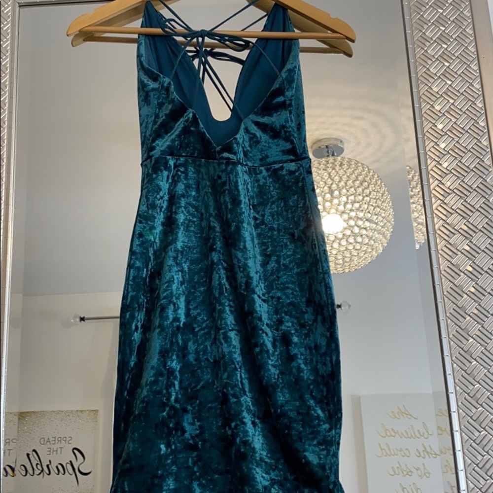 Dress - Picture 4 of 7